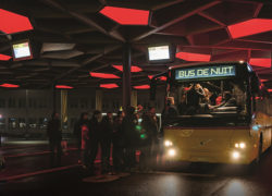 Guide « Offres de transports publics et tarifs pour les jeunes dans les régions de montagne » Titelbild-OeV-Leitfaden-1